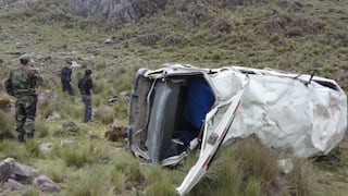 Cusco: Cuatro muertos tras la caída de combi a un abismo