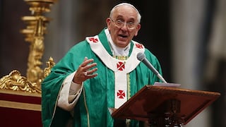 Papa Francisco le pide a curas y monjas que no viajen en autos lujosos