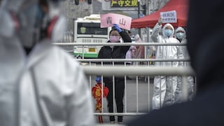 China: autoridades se corrigen y anuncian que la cuarentena en Wuhan continúa