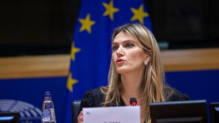 Parlamento Europeo destituyó a vicepresidenta bajo sospecha de corrupción 