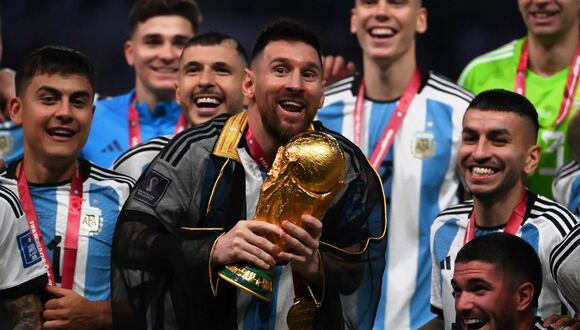 Selección de Argentina tras ganar el título en Qatar 2022 (Foto: AFP).