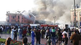 Plaza Dos de Mayo: 15 familias se vieron afectadas por incendio en edificio