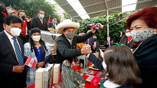 Presidente Pedro Castillo visitó colegio dirigido por una peruana en México antes de partir a EE.UU. 
