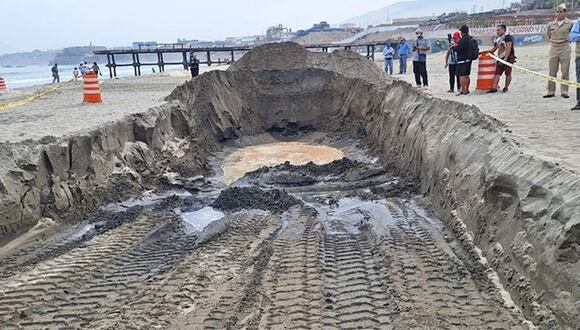 OEFA investiga aparición de pozo con aguas negras en playa de Chancay. (Foto: OEFA)