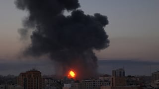 Hamas dice que disparó más de 200 cohetes contra Israel en respuesta a bombardeos en Gaza