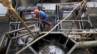 PDVSA comienza a mezclar petróleo extra pesado con crudo liviano por escasez de diluyentes