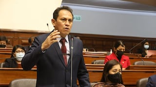 Congresista de Perú Libre presiona a favor de colectiveros informales