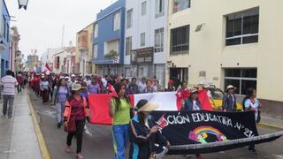 Se contratarán 8 mil maestros para reemplazar a huelguistas en La Libertad