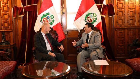 GESTIÓN. El canciller se reunió ayer con el titular del Parlamento, Alejandro Soto en el Palacio Legislativo. (Foto: Cancillería)