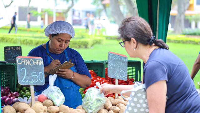 Surco y Centrum PUCP lanzan programa “Mercados Competitivos de Surco”  para empoderar a comerciantes 