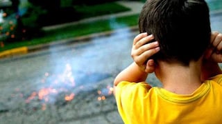 ¿Cómo afectan los fuegos artificiales y las fiestas de fin de año a los niños con autismo y qué hacer al respecto?