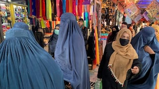 Prohíben los viajes de larga distancia a mujeres no acompañadas por hombres en Afganistán