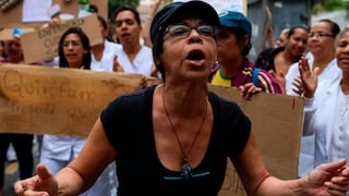 Realizan protestas en Caracas por falta de agua y transporte público