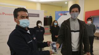 Ingenieros peruanos donan 20 reguladores de oxígeno para pacientes COVID-19