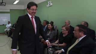 Ex ministro Enrique Cornejo renuncia al Apra