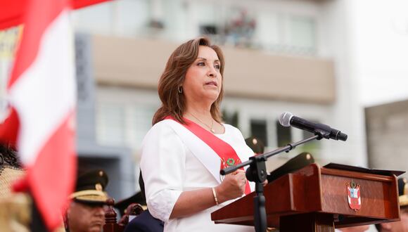 Boluarte participó del izamiento del Pabellón Nacional en la Plaza de la Bandera, en Pueblo Libre (Foto: Presidencia del Perú)