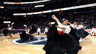 Marinera norteña y el cajón peruano deslumbran en partido de la NBA | VIDEO