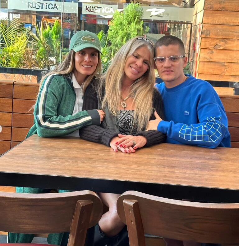 Alejandra Baigorria con su familia. (Foto: Instagram)