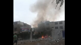 Reportan incendio en taller de pirotécnicos en Puente Piedra