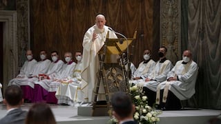 El papa Francisco defiende la vacunación y condena “las noticias sin fundamento” sobre el COVID-19