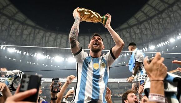 Lionel Messi levantando con Argentina la Copa del Mundo, Qatar 2022. (Foto: Agencias).