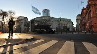 Gobierno argentino dice que la economía transita ya una "mayor estabilidad"