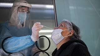 Chile inicia el 2021 con la cifra más alta de contagios de COVID-19 desde julio pasado 