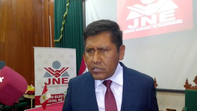 Gobernador regional de Puno: “La población va a calmarse cuando Dina Boluarte renuncie”
