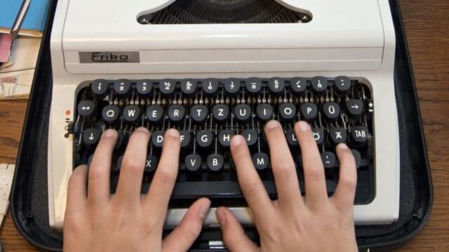 Rusia: Servicio secreto vuelve a la máquina de escribir para evitar espionaje