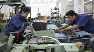 Gremios locales rechazan interferencia en el mercado laboral de Perú