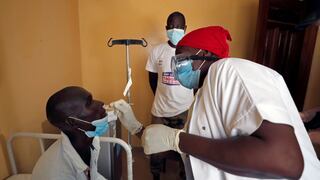 Senegal, el país que con solo doce camas con oxígeno luchó contra el coronavirus y logró moderarla