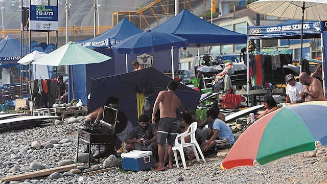 Caos en playas de la Costa Verde por falta de control edil