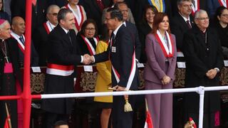 Mercedes Araoz reaccionó así al ser saludada por el presidente Vizcarra en la Parada Militar | VIDEO