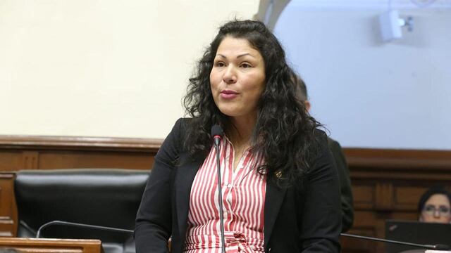 Policía detiene a excongresista Yesenia Ponce 