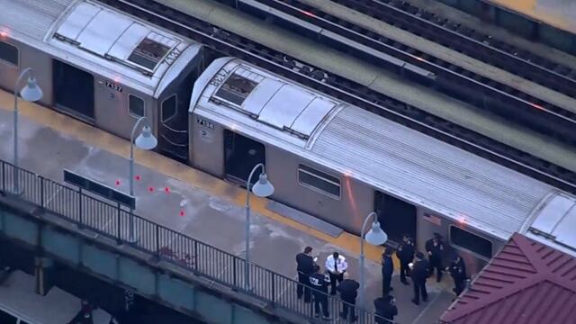 EE.UU.: Al menos un muerto y varios heridos en tiroteo en el metro de Nueva York