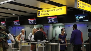 Reino Unido refuerza seguridad en sus aeropuertos tras advertencia de EEUU