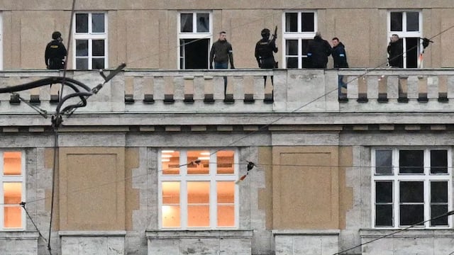 Tiroteo en Praga: Al menos 15 muertos y decenas de heridos 