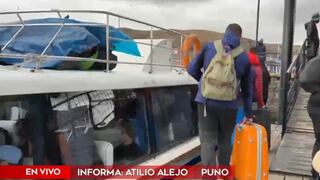 Turistas en Puno toman embarcaciones para llegar a Bolivia tras cierre de aeropuerto