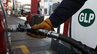 Precios de combustibles bajaron hasta 1.5% por galón