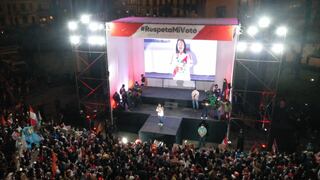 Keiko Fujimori se presentó ante sus seguidores en la Plaza Bolognesi