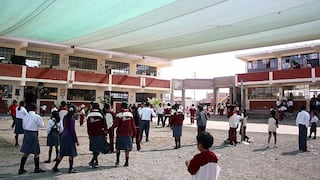 Minedu anuncia que 1,000 colegios tendrán jornada completa en el 2015