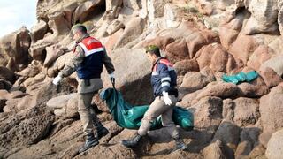 Turquía: Al menos 30 personas murieron al naufragar a 50 metros de la costa