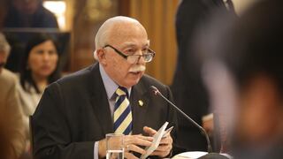 Carlos Tubino propondrá que César Campos sea apartado de la bancada mientras es investigado