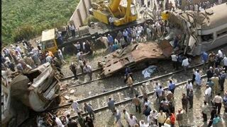 Egipto: Al menos 36 personas muertas y 123 heridos tras choque de trenes [FOTOS]