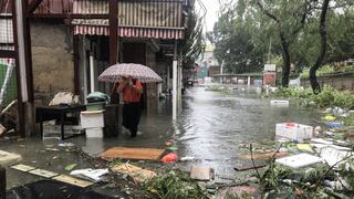 Tifón Mangkhut golpea Hong Kong tras causar al menos 30 muertes en Filipinas