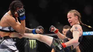 Valentina Shevchenko sigue como campeona de UFC: la luchadora venció a Taila Santos