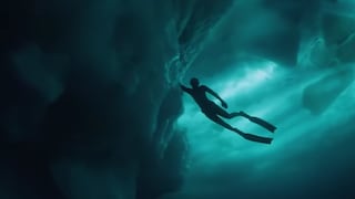 Así luce un iceberg por debajo: Impresionante video fue captado por fotógrafo alemán a -27ºC.