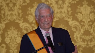 Mario Vargas Llosa es galardonado con el Premio Diálogo en París