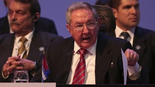 Raúl Castro demanda a EEUU fin del bloqueo a Cuba y entrega de Guantánamo