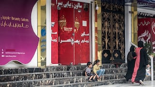 Afganistán: El gobierno talibán ordena el cierre de los salones de belleza